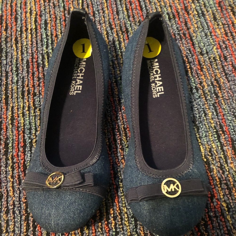 BRAND NEW / NEVER WORN MICHAEL KORS SIZE 1